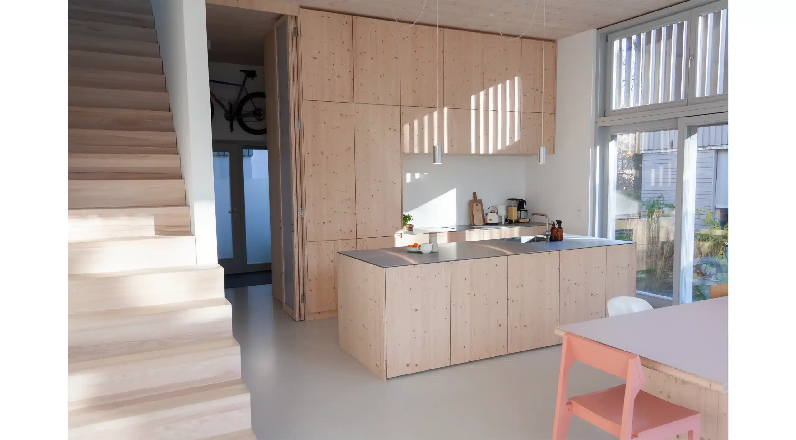 Innenausbau in moderner Holzbauweise von rotes pferd GmbH